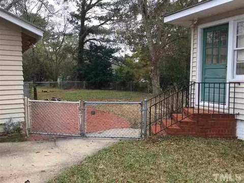 110 E Rose St, Smithfield, NC 27577 photo 4
