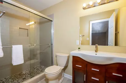 4916 Stephens Ln, Durham, NC 27712 photo 16