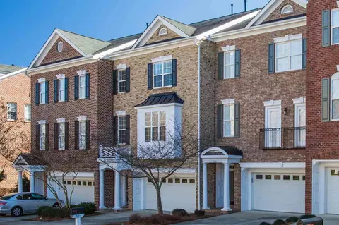326 Bridgegate Dr, Cary, NC 27519 photo 2