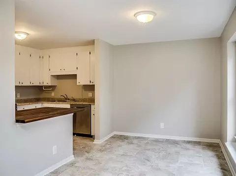 653 Bashford Rd, Raleigh, NC 27606 photo 7