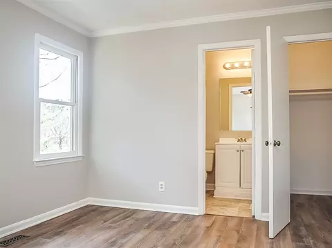 653 Bashford Rd, Raleigh, NC 27606 photo 10