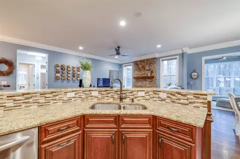 925 Bend Dr, Durham, NC 27713 photo 9