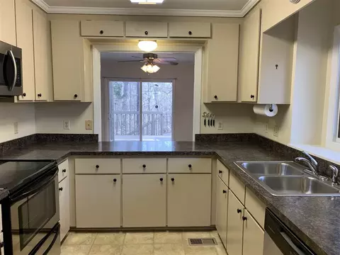 5 Creekview Ln, Durham, NC 27705 photo 3