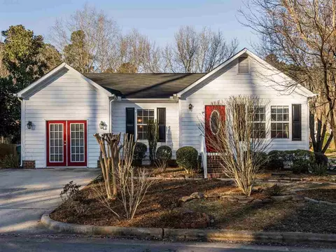 100 Foxcrest Ct, Cary, NC 27513 photo 1