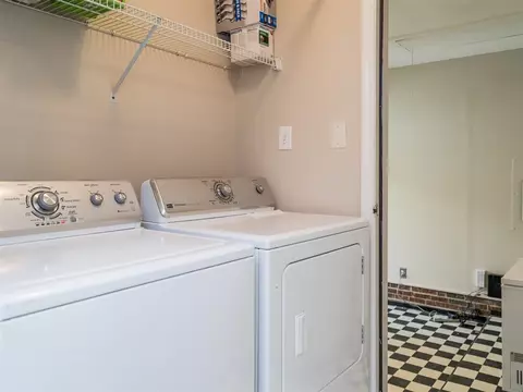 100 Foxcrest Ct, Cary, NC 27513 photo 18