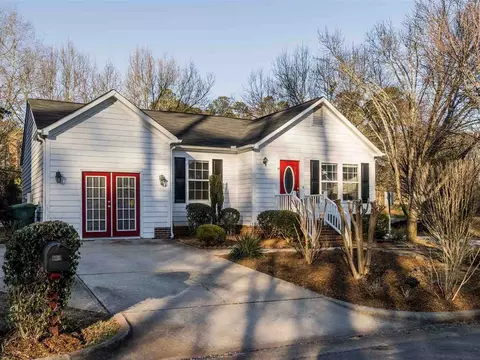 100 Foxcrest Ct, Cary, NC 27513 photo 2