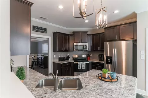 111 Thurman Dr, Selma, NC 27576 photo 9