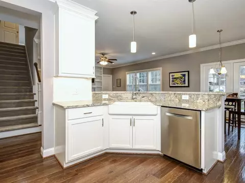 121 E Johnson St, Cary, NC 27513 photo 12