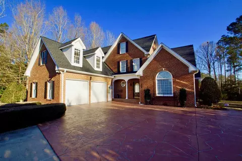 108 Pinecrest Dr, Angier, NC 27501 photo 2