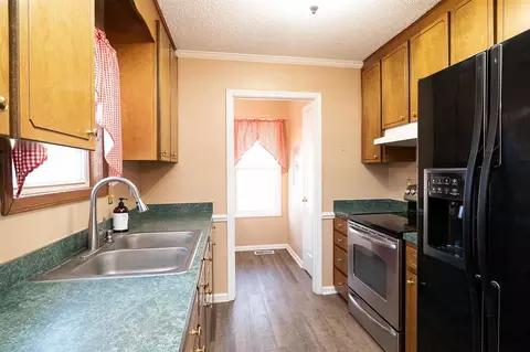 187 Lansing Dr, Benson, NC 27504 photo 9