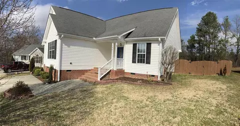 142 Carriage Hill Dr, Stem, NC 27581 photo 2