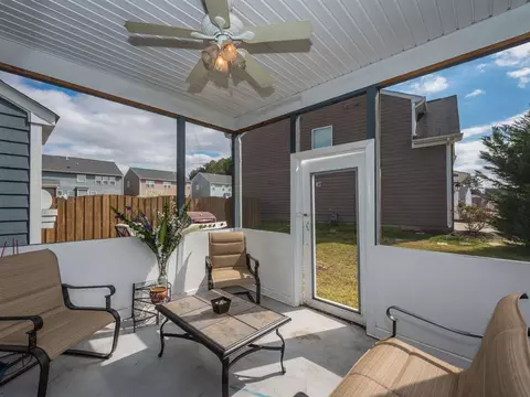 300 Glenview Ln, Durham, NC 27703 photo 11