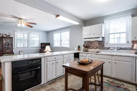 707 E Whitaker Mill Rd, Raleigh, NC 27608 photo 9