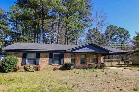 312 Birch St, Smithfield, NC 27577 photo 2