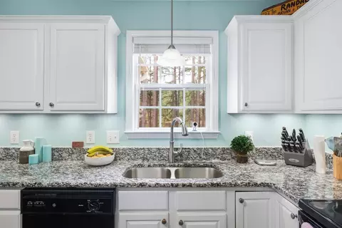 552 Tralee Dr, Smithfield, NC 27577 photo 8