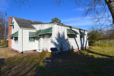 307 Spring St, Durham, NC 27703 photo 4