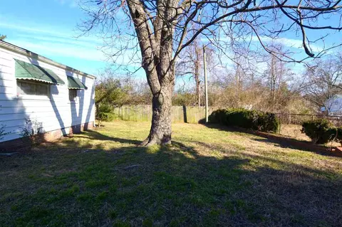 307 Spring St, Durham, NC 27703 photo 3