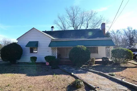307 Spring St, Durham, NC 27703 photo 2