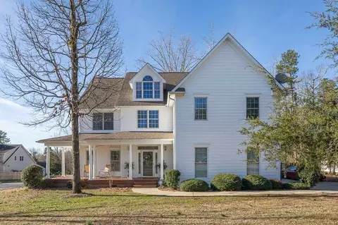 601 Red Cedar Cir, Durham, NC 27712 photo 1