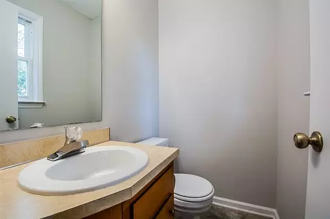 718 Locust Dr, Durham, NC 27703 photo 8
