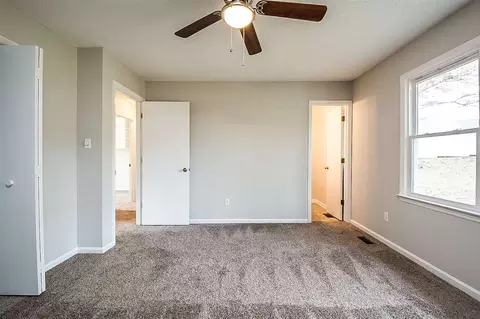 718 Locust Dr, Durham, NC 27703 photo 7