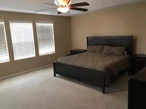 4 Crestmont Ct, Durham, NC 27703 photo 3