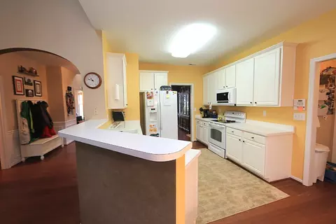 4709 Regency Dr, Durham, NC 27713 photo 5