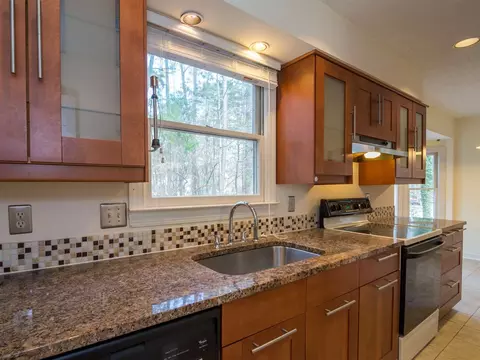 2 Greystone Ct, Durham, NC 27713 photo 4