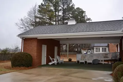 304 S Pine St, Benson, NC 27504 photo 17