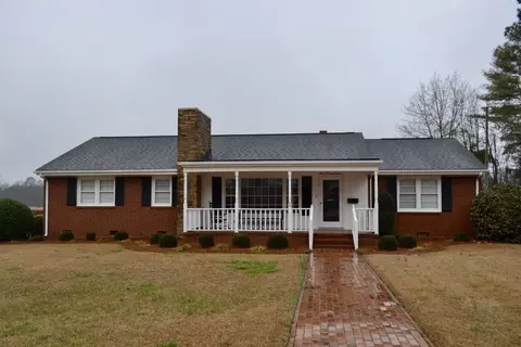 304 S Pine St, Benson, NC 27504 photo 18