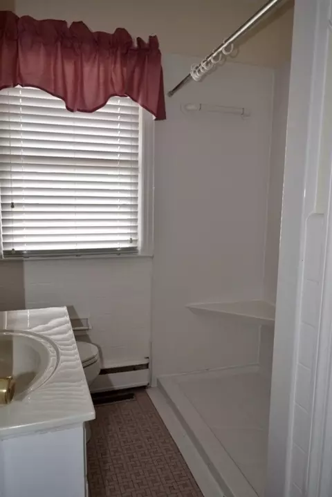 304 S Pine St, Benson, NC 27504 photo 11