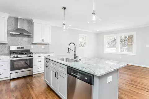 2425 Glascock St, Raleigh, NC 27610 photo 9