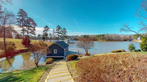 541 Oak Pointe Dr, Semora, NC 27343 photo 3