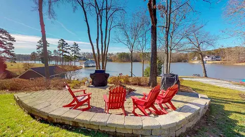 541 Oak Pointe Dr, Semora, NC 27343 photo 2