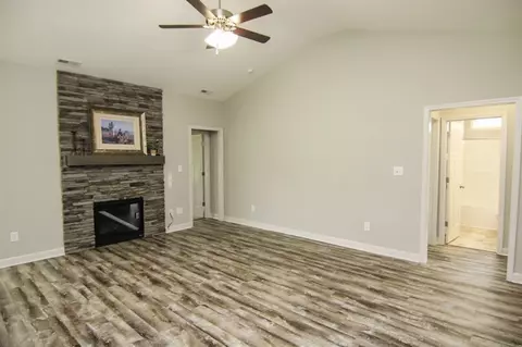 209 Fallingbrook Dr, Kenly, NC 27542 photo 5