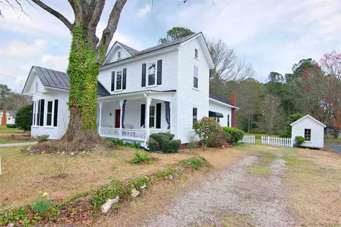 208 E Branch St, Spring Hope, NC 27882 photo 3