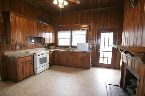 208 E Branch St, Spring Hope, NC 27882 photo 12