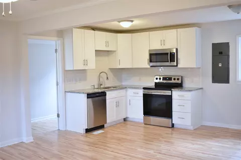 396 B H Parrish Rd, Benson, NC 27504 photo 2