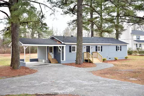 396 B H Parrish Rd, Benson, NC 27504 photo 1