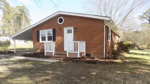 5616 Laurel Crest Dr, Durham, NC 27712 photo 1