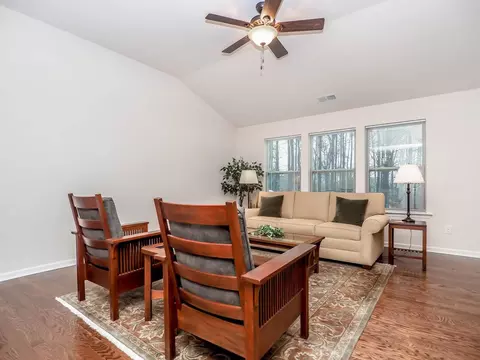 202 Foxborough Ln, Durham, NC 27703 photo 11