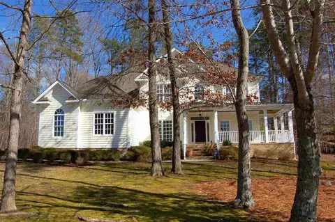 8 Fairwoods Dr, Durham, NC 27712 photo 2