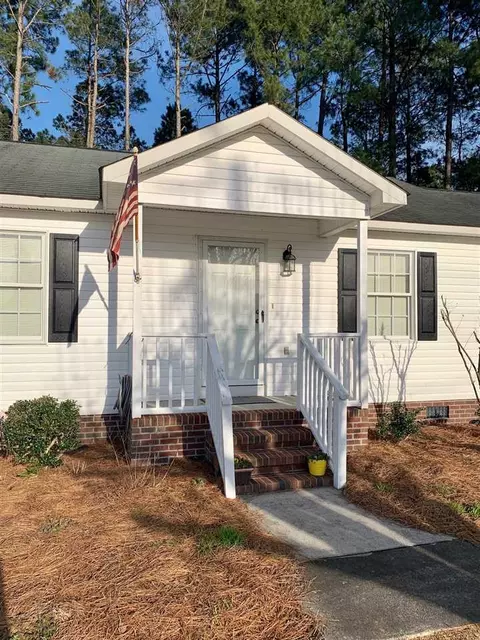 106 Byrd Dr, Dunn, NC 28334 photo 2