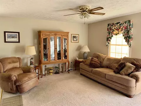 106 Byrd Dr, Dunn, NC 28334 photo 4