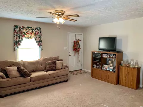 106 Byrd Dr, Dunn, NC 28334 photo 5