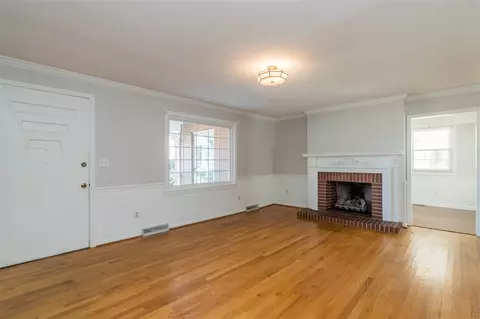 463 E Main St, Clayton, NC 27520 photo 4