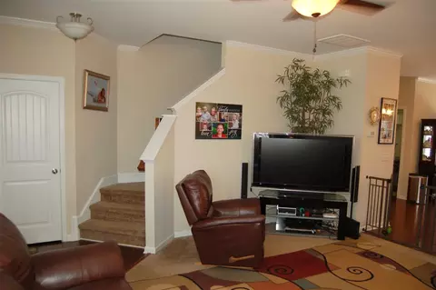 2 Moonbeam Dr, Durham, NC 27712 photo 9