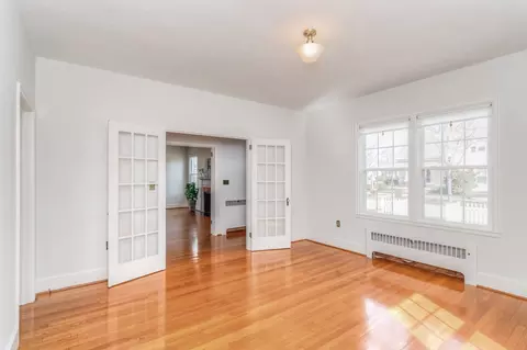 602 E Chatham St, Apex, NC 27502 photo 9