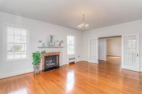 602 E Chatham St, Apex, NC 27502 photo 11