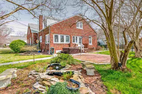 602 E Chatham St, Apex, NC 27502 photo 5